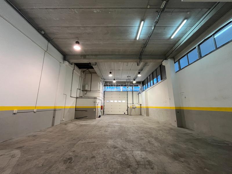 Foto cf366604-f4f7-4f7b-9ce7-c7ebc09a344b. Lloguer nau industrial amb calefacció a Port Badalona