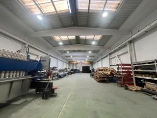 Fabrikhalle in Riells i Viabrea