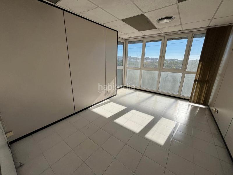 Foto 405c48fc-9129-4744-bbc0-6ed2e860c4cf. Rent industrial building in Molins de Rei