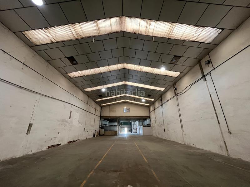Foto 415793c4-ce35-4bc0-a9f3-9378c1ec6ed1. Rent industrial building in Molins de Rei