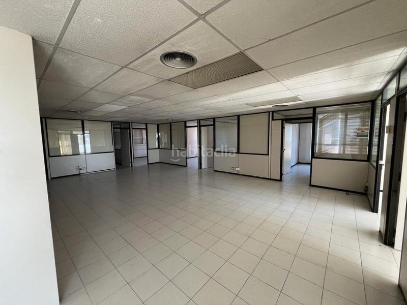 Foto 46b696f3-ef63-4968-b3ba-4a1500043f47. Rent industrial building in Molins de Rei