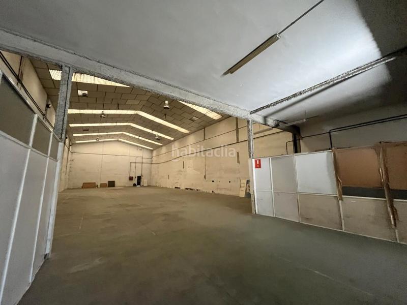 Foto 5bf59d31-e90f-47bf-89b2-d898ca7f2ed6. Rent industrial building in Molins de Rei