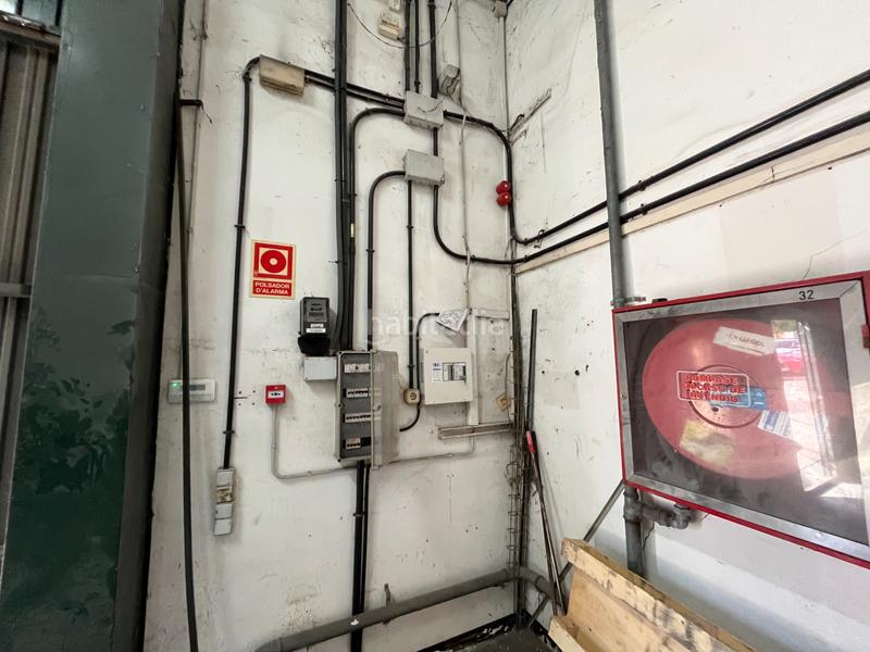 Foto 5d91afd5-a385-4665-a713-ebf95d7f5845. Rent industrial building in Molins de Rei