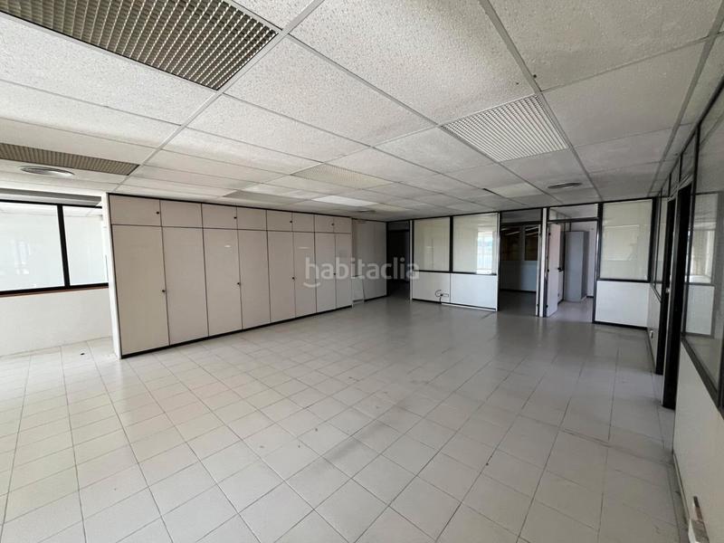 Foto c8bd7eb3-4cf4-47dc-8ec0-652e663e3aa1. Rent industrial building in Molins de Rei