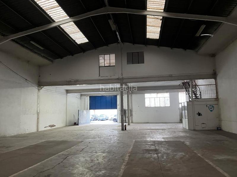 Foto 0ac2a984-bd68-488a-a6c3-6095c906c909. Rent industrial building in Centre Hospitalet de Llobregat (L´)