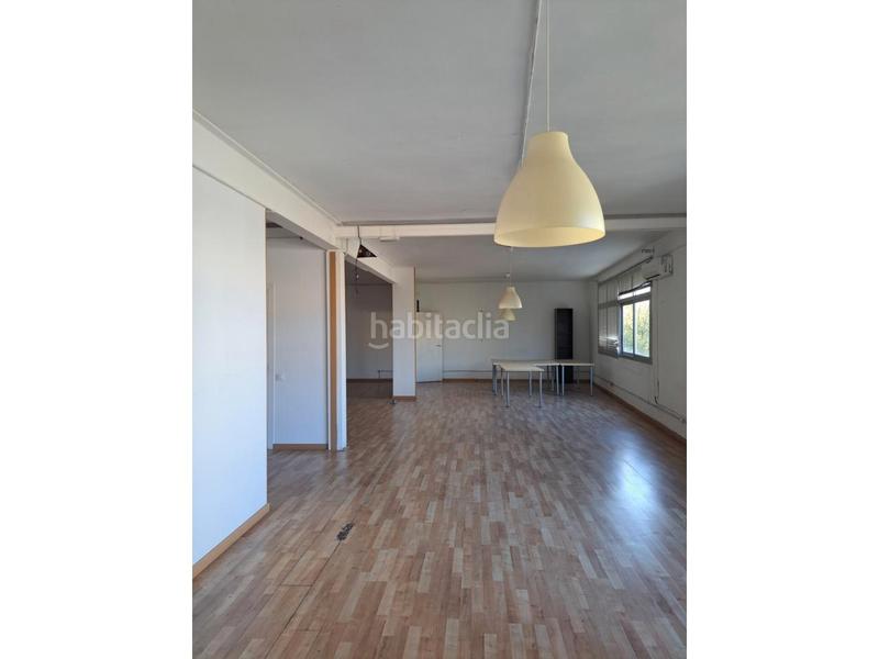 Foto 29611cfb-4016-47e7-9a40-7e276fa3601b. Rent industrial building in Centre Hospitalet de Llobregat (L´)