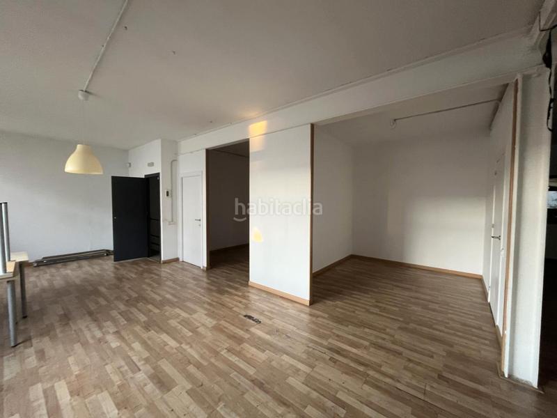 Foto 4327cea8-a3f2-4647-989e-d42d9c6b47d0. Rent industrial building in Centre Hospitalet de Llobregat (L´)