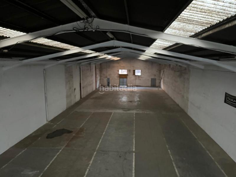 Foto 51b7356c-e0e8-41dd-9542-c4b5deb614c0. Rent industrial building in Centre Hospitalet de Llobregat (L´)