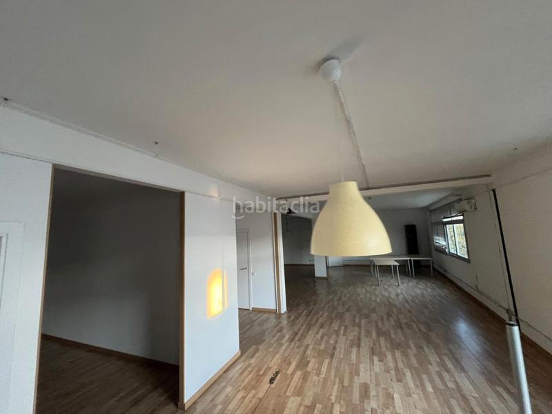 Foto 737c8f65-5649-4e4f-ad10-38a8b14c2067. Rent industrial building in Centre Hospitalet de Llobregat (L´)