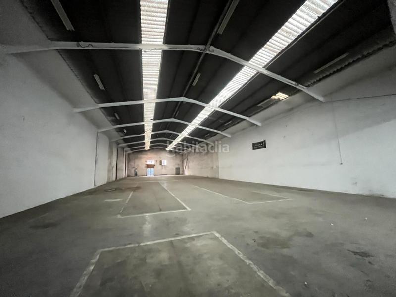 Foto 85c49ad5-2ada-47d9-87b9-bfdcc1855630. Rent industrial building in Centre Hospitalet de Llobregat (L´)
