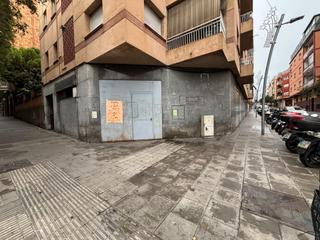 Affitto Locale commerciale  Carrer d'irlanda