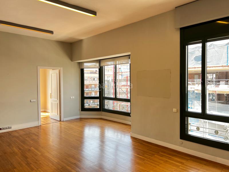 Foto 84efa587-b70b-49e3-a571-272ad86c0b6a. Miete büro in L´Antiga Esquerra de l´Eixample Barcelona