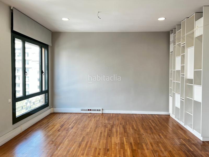 Foto b78326bf-b449-4e29-a2c2-0d3d5605d71c. Miete büro in L´Antiga Esquerra de l´Eixample Barcelona