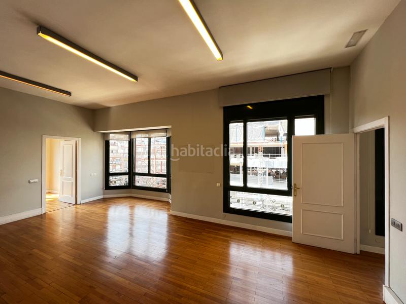 Foto b9ffc343-fe84-4f12-9735-203f9b9bed0c. Miete büro in L´Antiga Esquerra de l´Eixample Barcelona