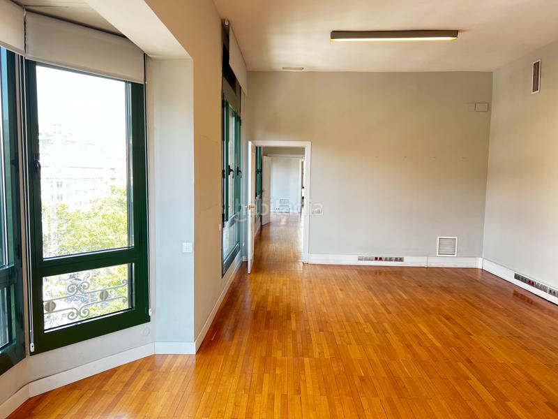 Foto d395fd8d-5d0c-47e3-b5d9-a038f7b37d5f. Alquiler oficina en L´Antiga Esquerra de l´Eixample Barcelona