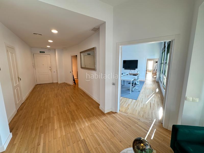 Foto dc0e6897-5a2e-4050-a177-297cd507fbb0. Lloguer oficina a L´Antiga Esquerra de l´Eixample Barcelona