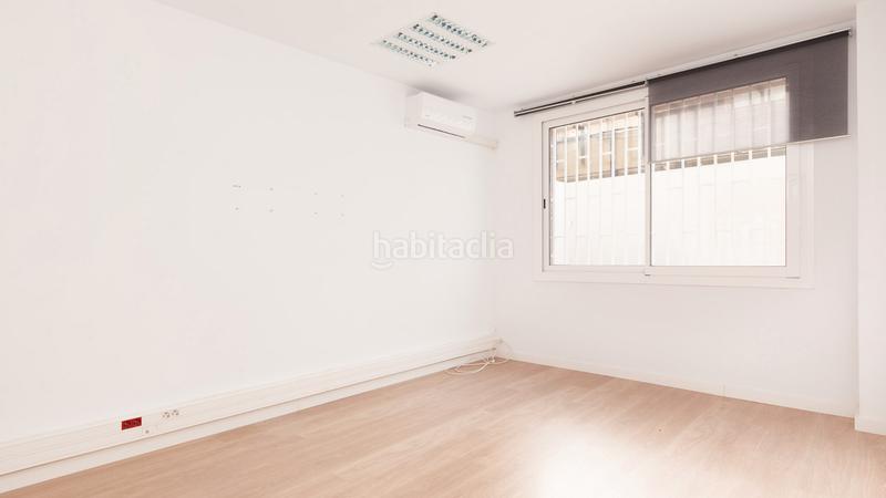 Foto bf500264-1a41-41fd-9d5c-2851b8ff1366. Location bureau avec chauffage dans La Nova Esquerra de l´Eixample Barcelona