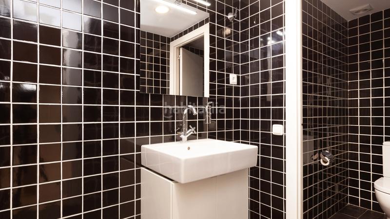 Foto 276587bb-a98e-4c84-b48b-4e4633063b84. Alquiler oficina en La Nova Esquerra de l´Eixample Barcelona