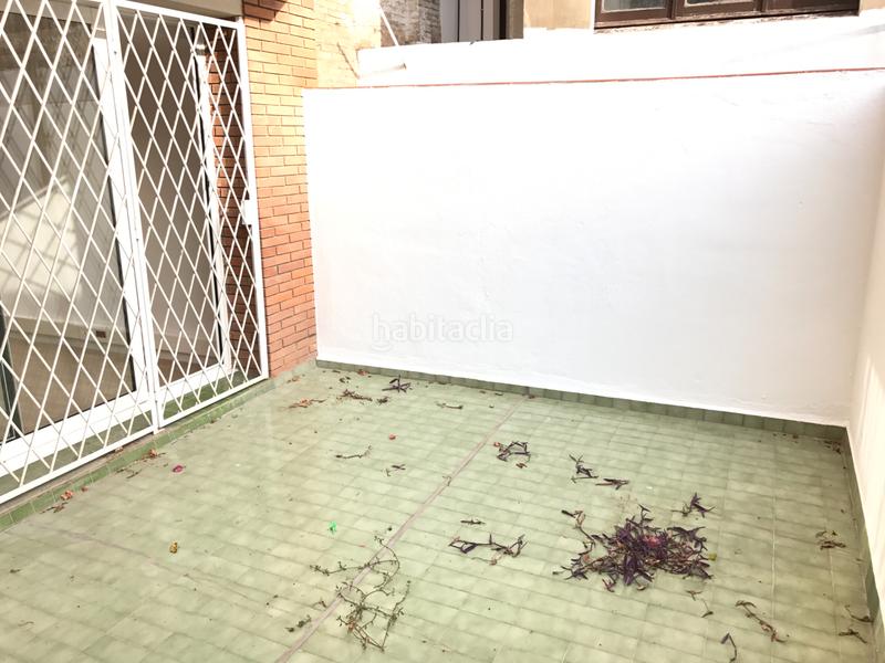 Foto a2ce2db7-0add-49a7-b7aa-5660693819c0. Lloguer oficina amb calefacció a La Nova Esquerra de l´Eixample Barcelona