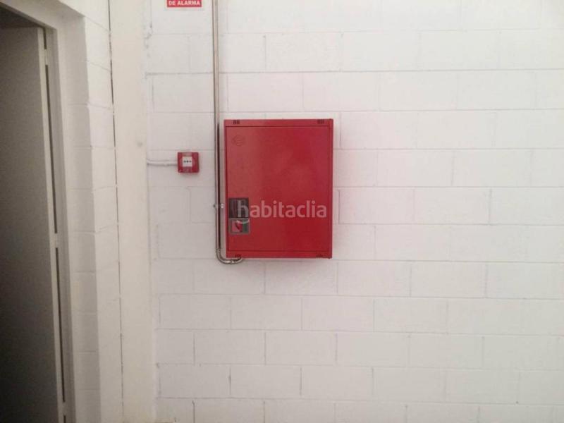 Foto a904c62f-9c94-4d79-b6f0-a4a84cd5bc08. Rent industrial building in Papiol (El)