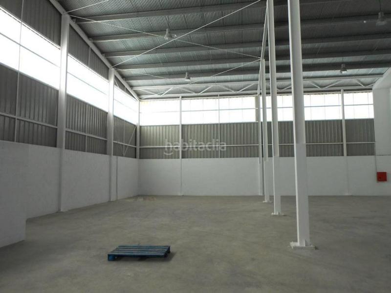 Foto f703e9b9-3965-4606-b3ac-aeeef474d3d5. Rent industrial building in Papiol (El)