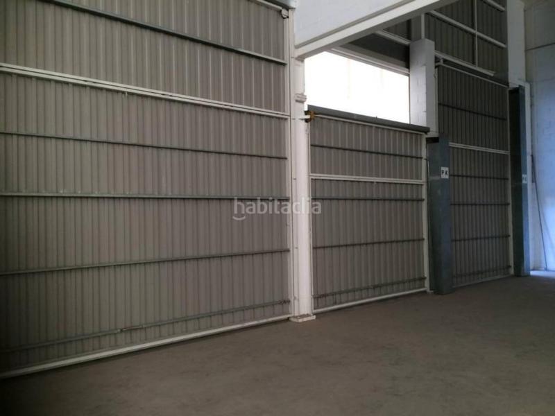 Foto feb0737d-dbca-4d2d-bfe3-815dbf872b8c. Rent industrial building in Papiol (El)