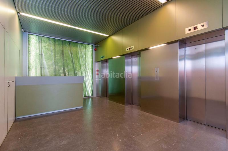 Foto f7d2217c-0806-44d1-a915-f9f2b338d763. Location bureau avec chauffage parking dans La Sagrera Barcelona