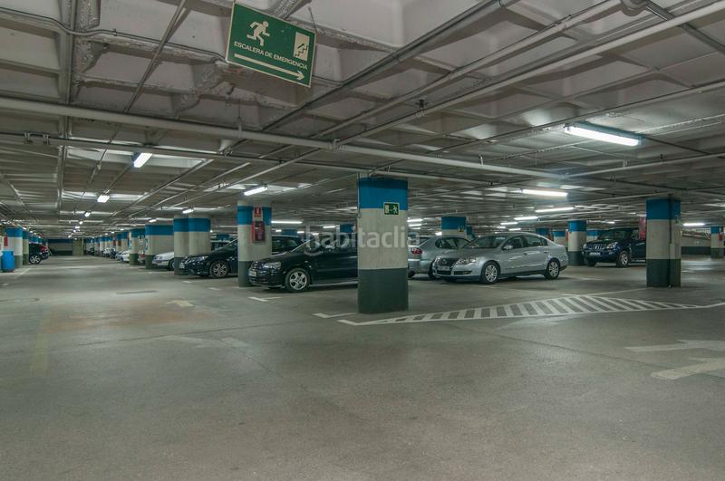 Foto 241c7fd9-4f82-46a4-bbe6-fc07f471a9e9. Rent office space with heating parking in La Sagrera Barcelona