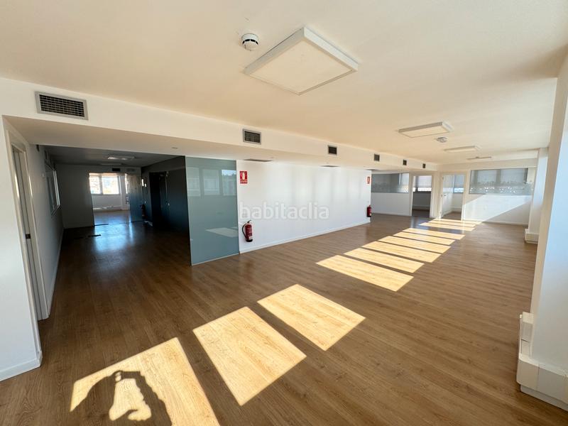 Foto 25f65c1a-da5a-4dbb-8702-01987052dca3. Rent office space with heating parking in La Sagrera Barcelona