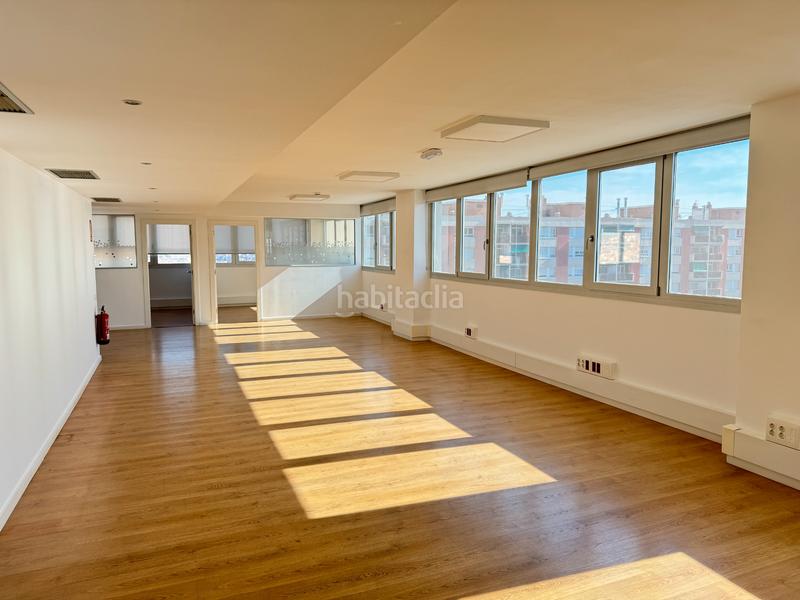 Foto 508ad4e4-4e40-4b59-a6e5-2e640dcac737. Rent office space with heating parking in La Sagrera Barcelona