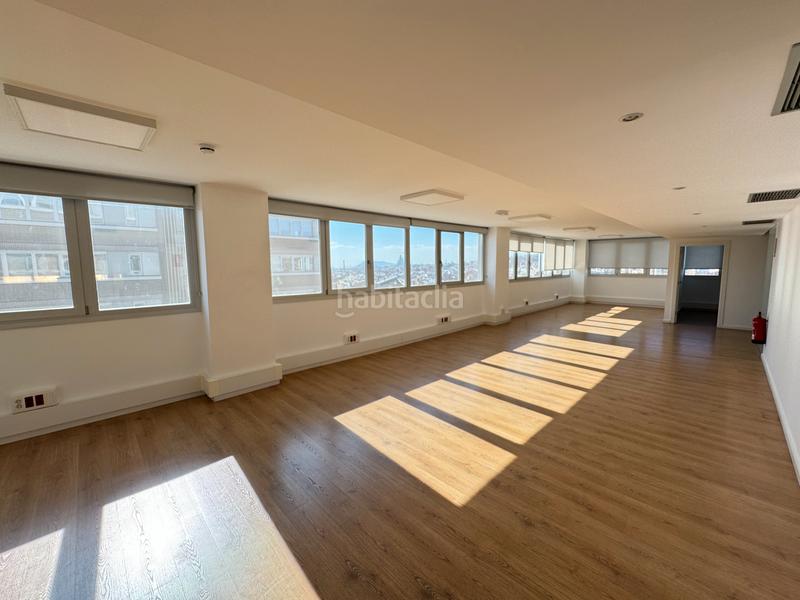 Foto 677fb4d6-6a6e-4790-be49-ce1211a074e0. Rent office space with heating parking in La Sagrera Barcelona