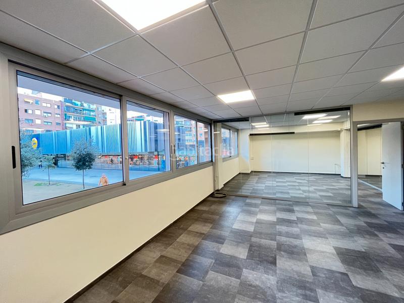 Foto fcb805a4-2b99-4468-b807-21fb7ea4f21b. Location bureau dans Sants Barcelona