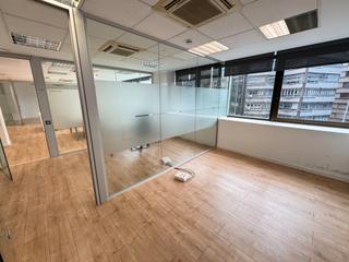 Rent Office space  Carrer d'aragó
