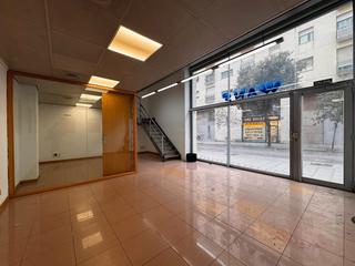 Business premise in Carrer Maria Aurèlia Capmany 10