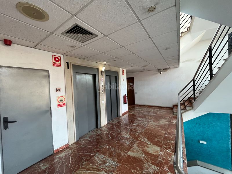 Foto 09d3e3ec-0f5e-4114-9cb6-f11eb4b406e7. Office space in Almeda - El Corte Inglés Cornellà de Llobregat