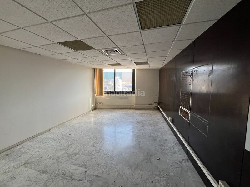 Foto 1ca8b61e-d556-422a-b853-739894728c61. Office space in Almeda - El Corte Inglés Cornellà de Llobregat