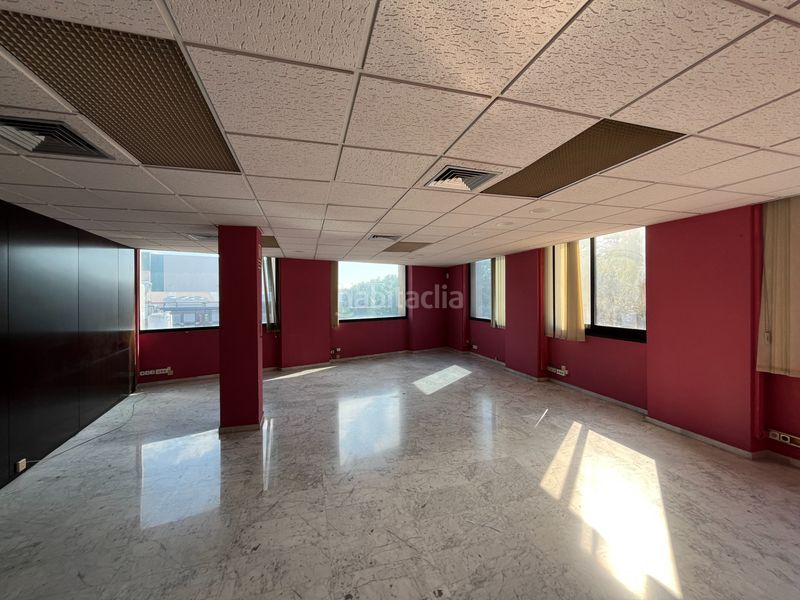 Foto 3197a69f-23a5-49f2-ab08-24dd5694c274. Office space in Almeda - El Corte Inglés Cornellà de Llobregat