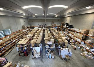 Rent Industrial building  Carrer maset del grau