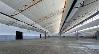 Industrial building  Carrer can clapers