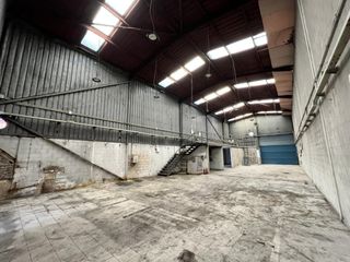 Industrial building in Sant Esteve Sesrovires