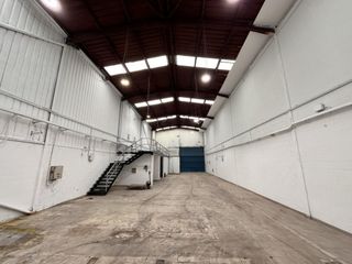 Fabrikhalle in Sant Esteve Sesrovires