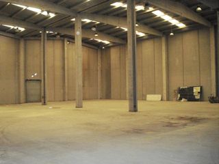 Miete Fabrikhalle  Carrer girona