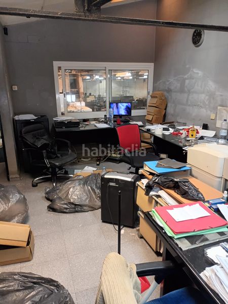 Foto e397223c-8d4d-4eb9-8a03-c1d1403ada06. Fabrikhalle in Gràcia Sabadell
