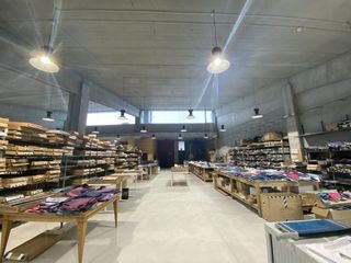 Industrial building  Plaça del vapor. Loft en venta en badalona - les guixeres