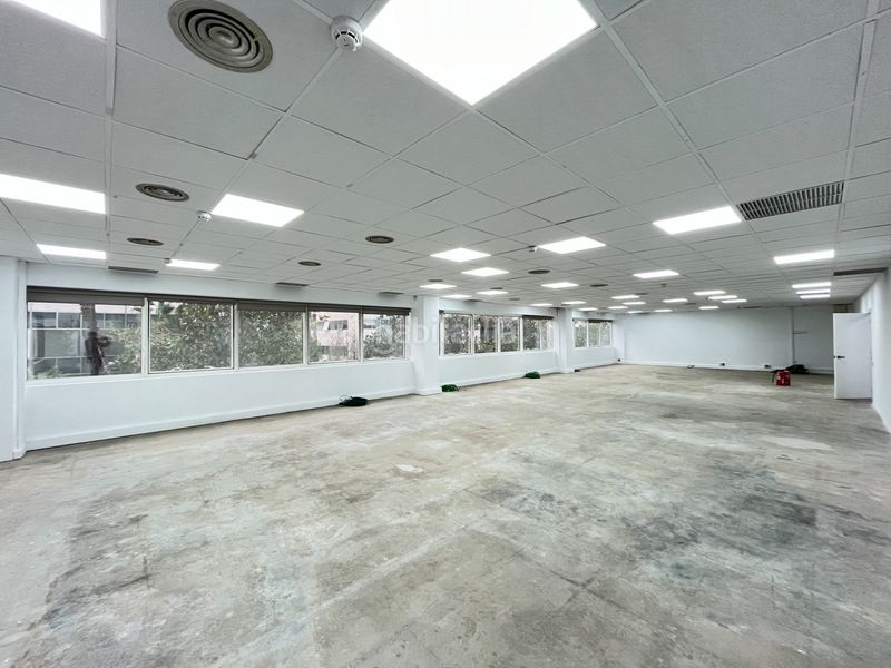 Foto 6fe0d9df-aa12-492e-8d53-bc9e5da30bbd. Miete büro mit heizung in Almeda - El Corte Inglés Cornellà de Llobregat