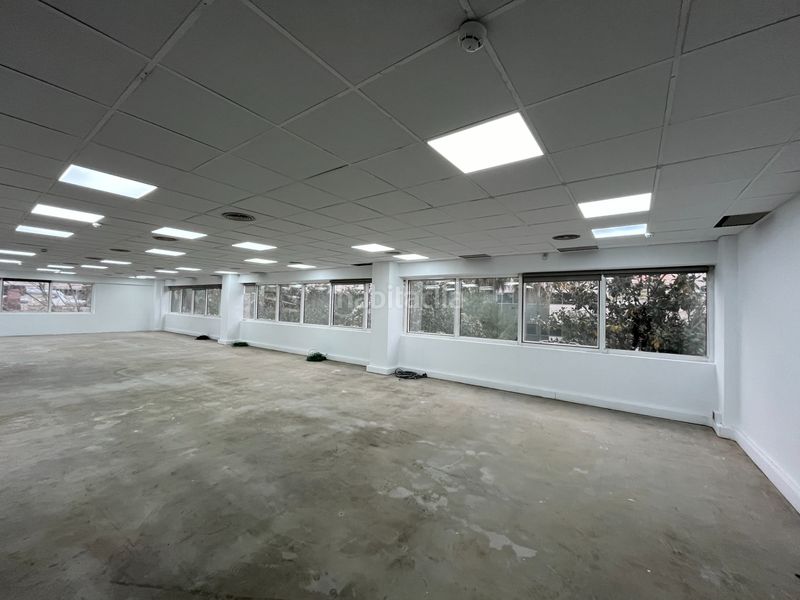 Foto 91c3638b-6208-4153-ae1a-e56e1d13a946. Miete büro mit heizung in Almeda - El Corte Inglés Cornellà de Llobregat