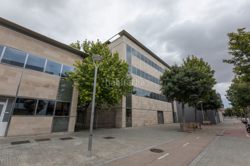 Foto ee2c08ae-3885-42e3-9b10-480e45400881. Miete büro mit heizung parking in Almeda - El Corte Inglés Cornellà de Llobregat