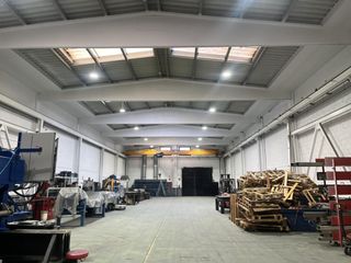 Nau industrial a Riells i Viabrea
