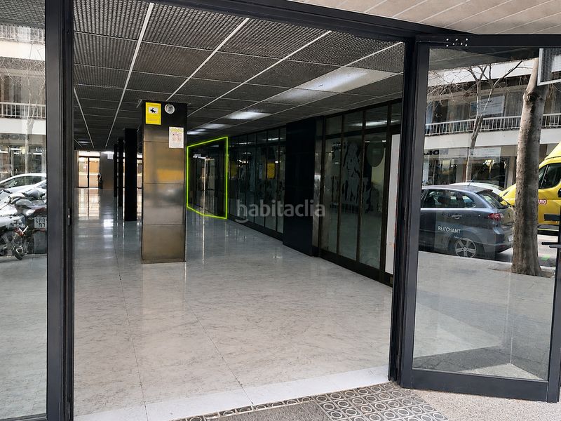 Foto 0670c6c4-7e10-4ee1-a11a-b7fc283f4dca. Local comercial a carrer de rocafort 69 a Sant Antoni Barcelona