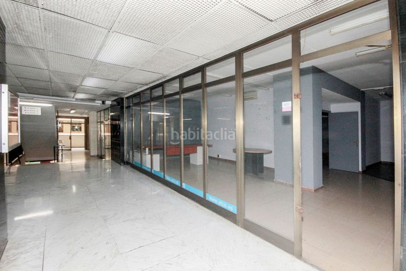 Foto 82277ac3-b61a-4b8e-b6ca-3fc51e31ad88. Local comercial a carrer de rocafort 69 a Sant Antoni Barcelona
